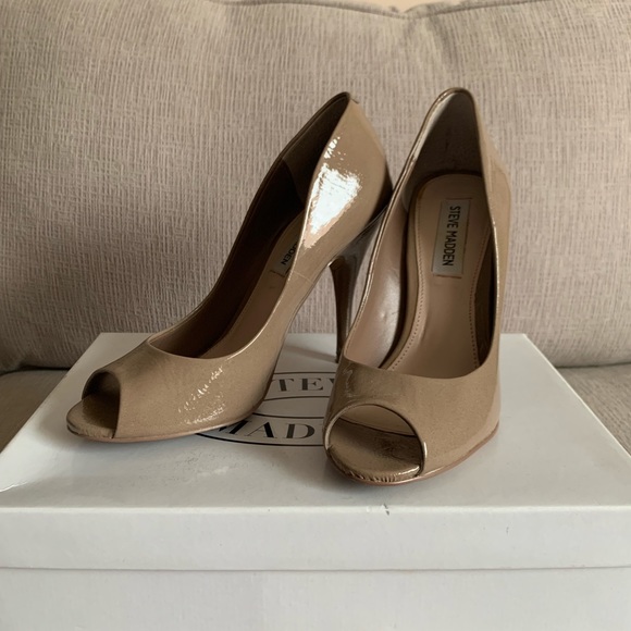 Steve Madden Shoes - Steve Madden Patent Peep Toe Pump